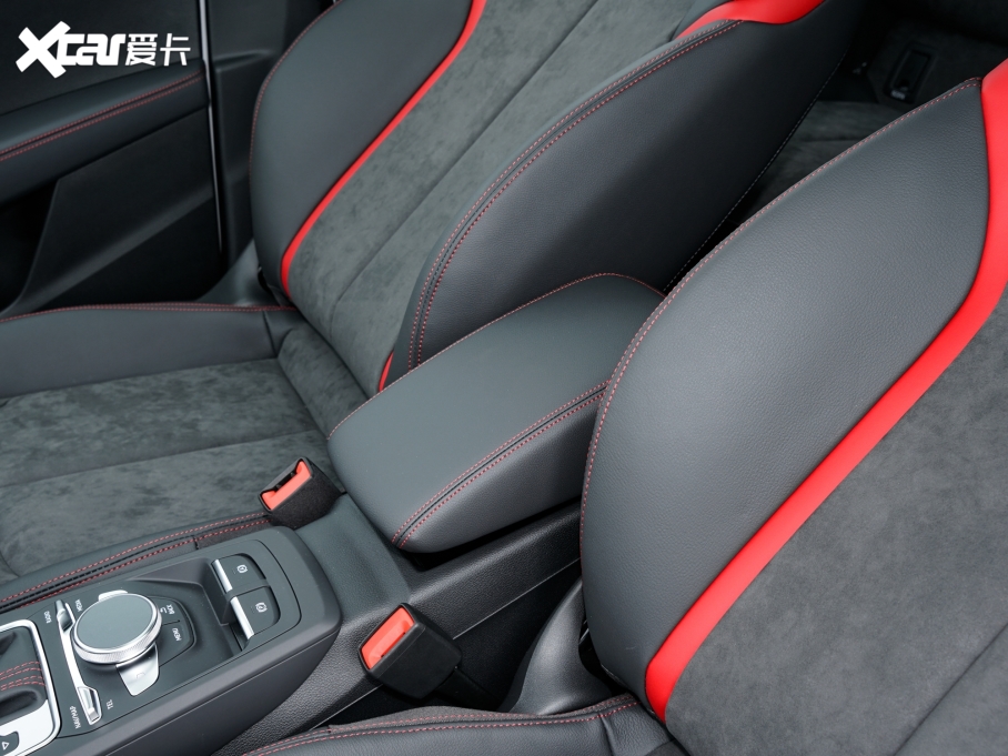 2024WQ2L 35 TFSI AӸ