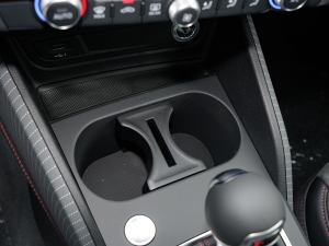 2024款35 TFSI 豪华动感型 前排杯架
