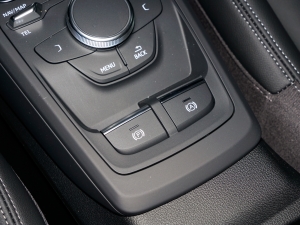 2024款35 TFSI 时尚动感型 驻车制动器