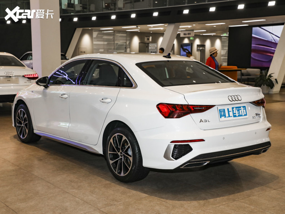 2025µA3 Sportback 35TFSI ʱ S line