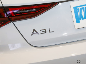 2025Sportback 35TFSI r S line ^