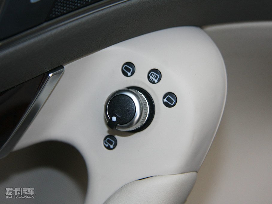 2011WA6L 2.8FSI Ԅ(q)A