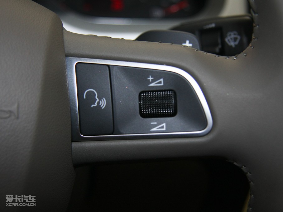 2011WA6L 2.8FSI Ԅ(q)A