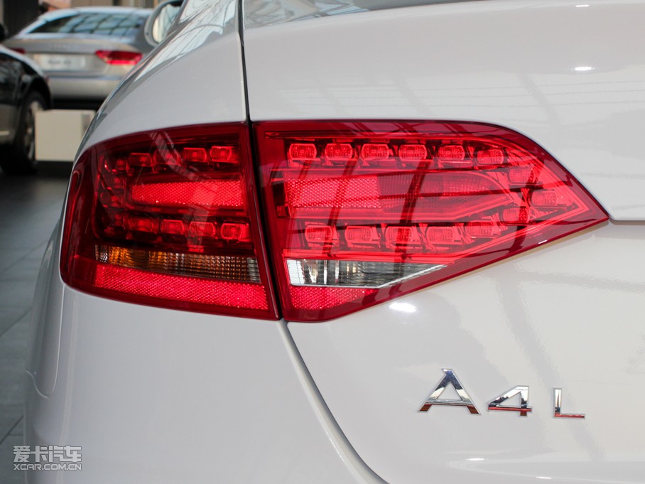 2011?yun)WA4L 2.0TFSI CVT(bio)(zhn)