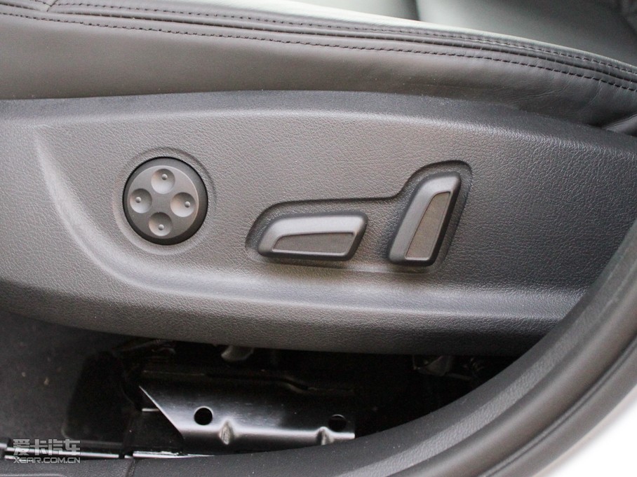 2011WA4L 2.0TFSI CVT˜ʰ