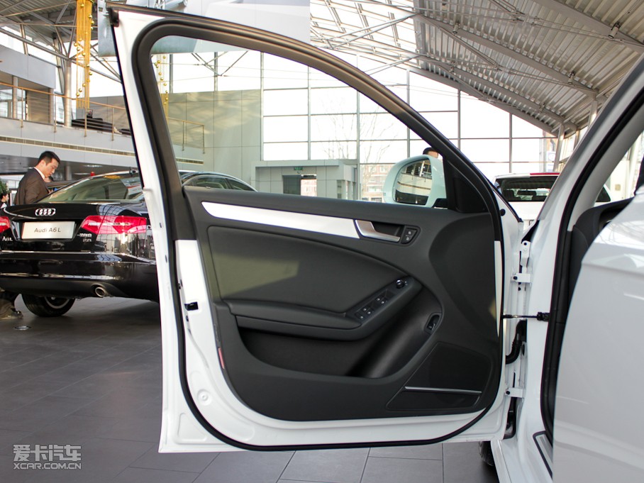 2011WA4L 2.0TFSI CVT˜ʰ