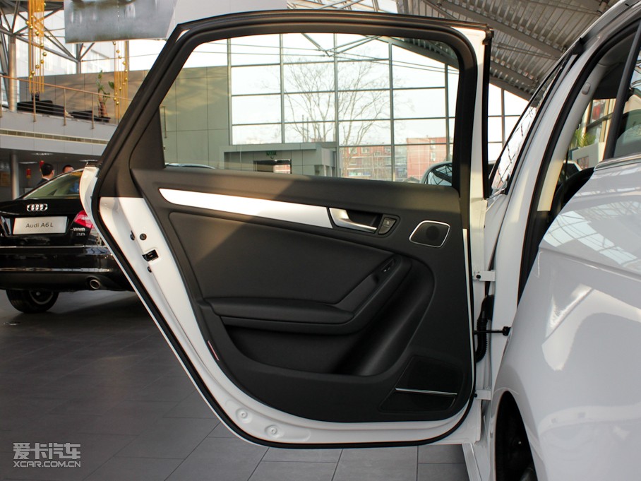 2011WA4L 2.0TFSI CVT˜ʰ