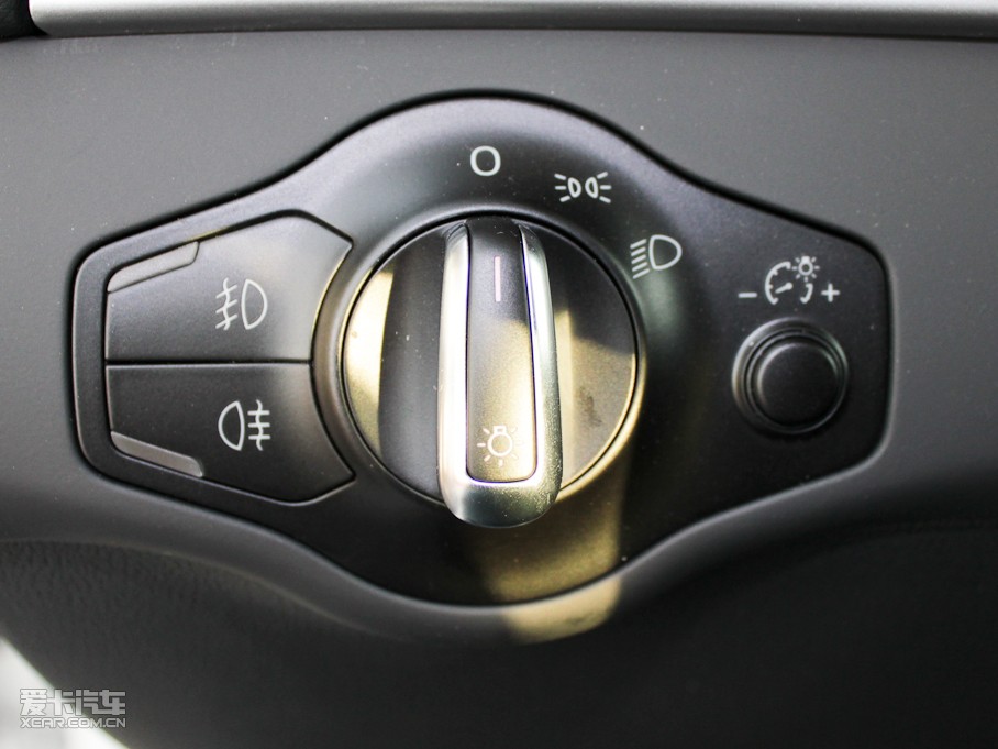 2011WA4L 2.0TFSI CVT˜ʰ