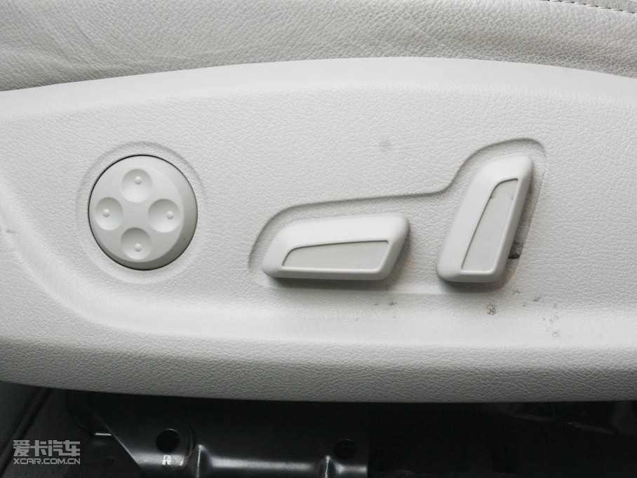 2011?yun)WA4L 2.0TFSI CVTm