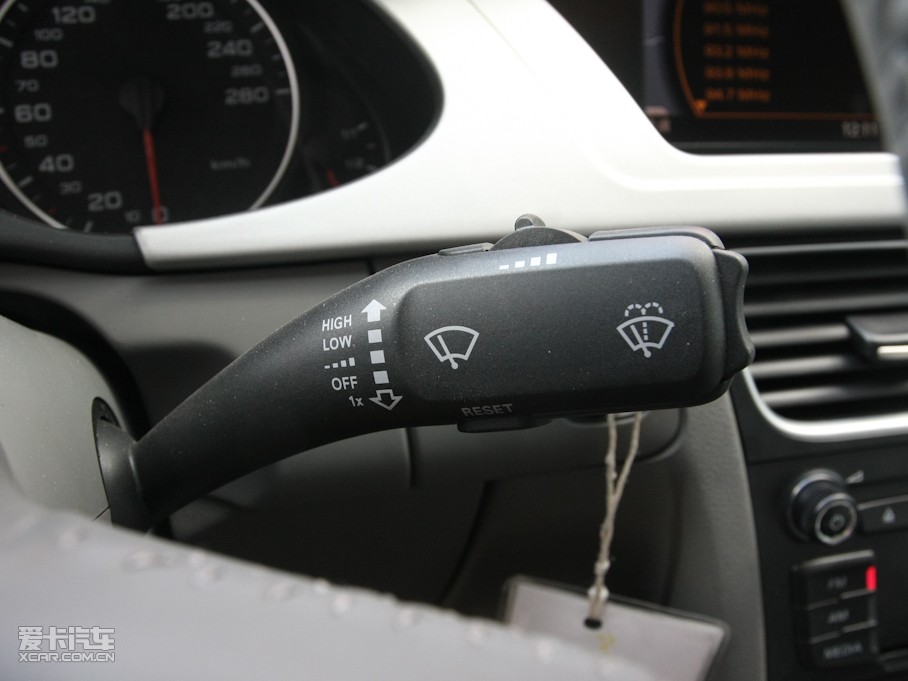 2011?yun)WA4L 2.0TFSI CVTm