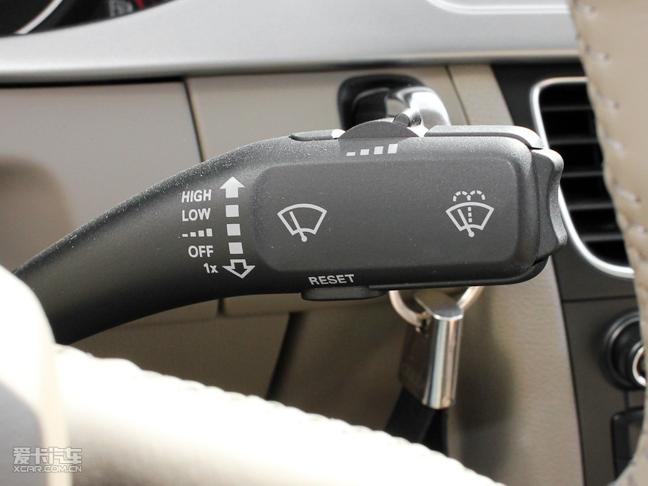 2011?yun)WA4L 2.0TFSI CVTm