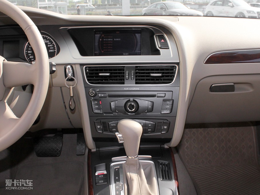 2011?yun)WA4L 2.0TFSI CVTm