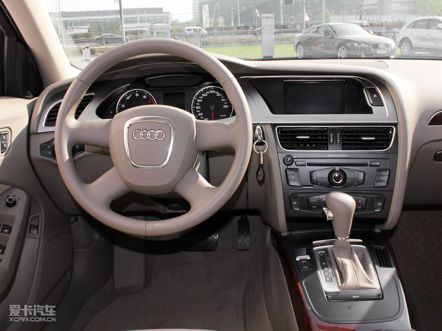 2011?yun)WA4L 2.0TFSI CVTm