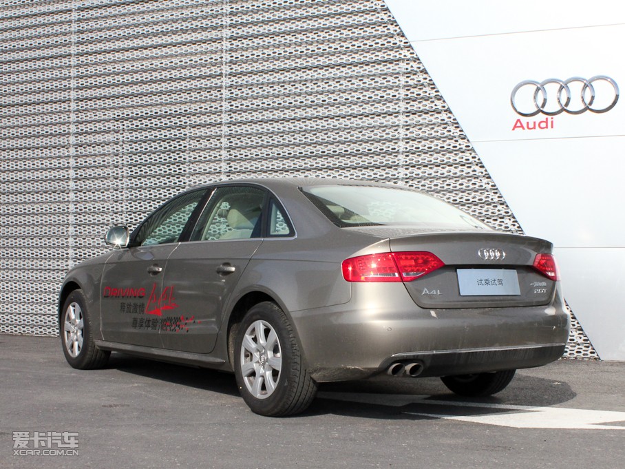 2011?yun)WA4L 2.0TFSI CVTm