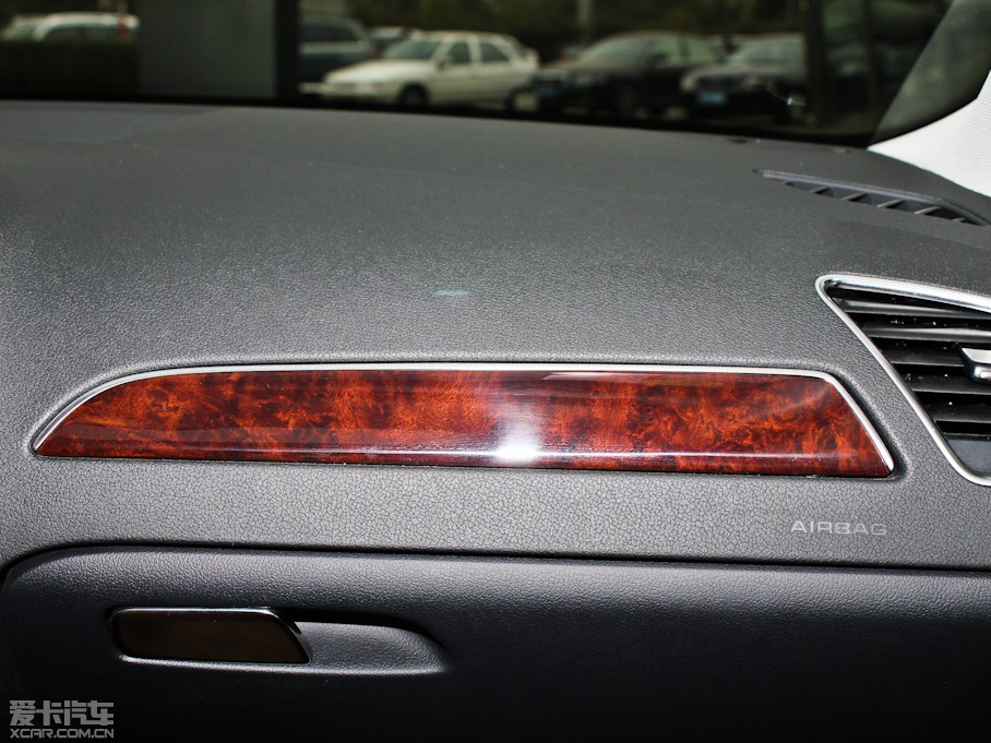 2011?yun)WA4L 2.0TFSI CVTA