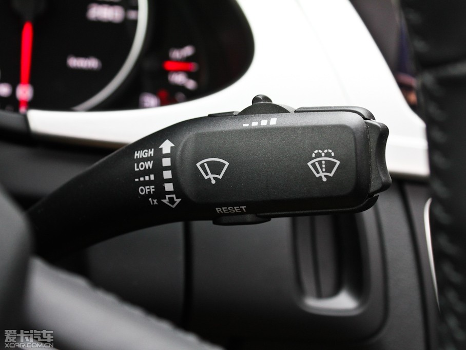 2011?yun)WA4L 2.0TFSI CVTA