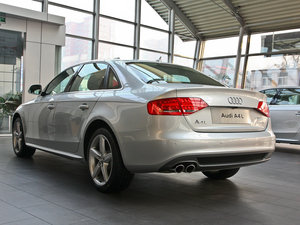 2011款2.0TFSI CVT运动版 整体外观