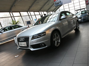 2011款2.0TFSI CVT运动版 整体外观