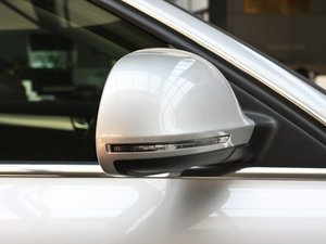 20112.0TFSI CVT\Ӱ ^