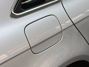 20112.0TFSI CVT\Ӱ ^