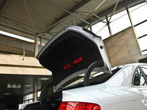 20112.0TFSI CVT\Ӱ g