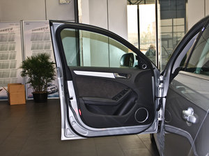 20112.0TFSI CVT\Ӱ g