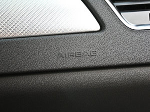 20112.0TFSI CVT\Ӱ g