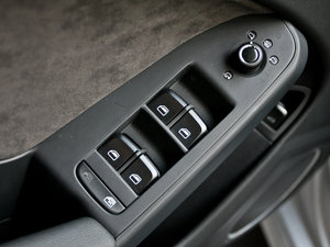 20112.0TFSI CVT\Ӱ п؅^(q)