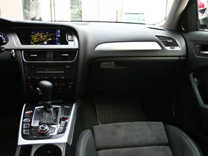 2011款2.0TFSI CVT运动版 中控区