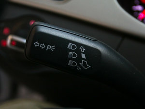 2011款2.0TFSI CVT运动版 中控区