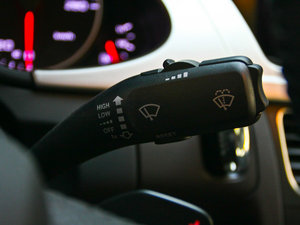 2011款2.0TFSI CVT运动版 中控区