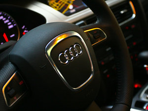 2011款2.0TFSI CVT运动版 中控区