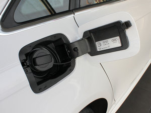 20112.0TFSI CVT˜ʰ w