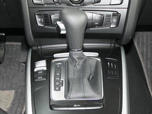 2011款2.0TFSI CVT标准版 换挡杆