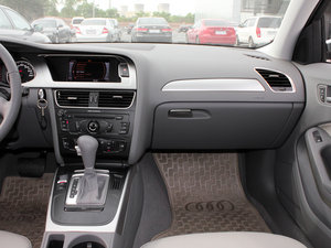 2011款1.8TFSI CVT舒适版 中控区