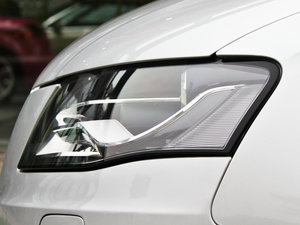 20112.0TFSI CVTA (x)(ji)^