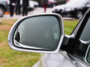 20112.0TFSI CVTA (x)(ji)^