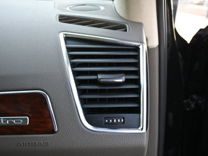 2011款2.0T 舒适版 中控区