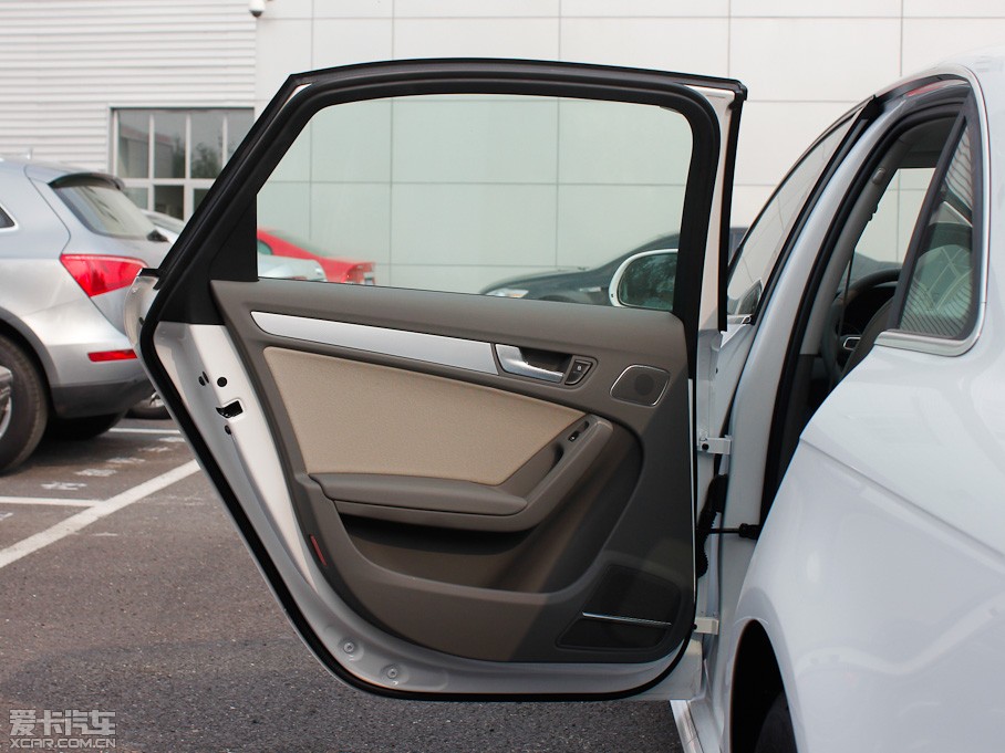 2012WA4L 2.0TFSI CVT˜ʰ