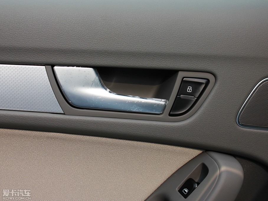 2012WA4L 2.0TFSI CVT˜ʰ