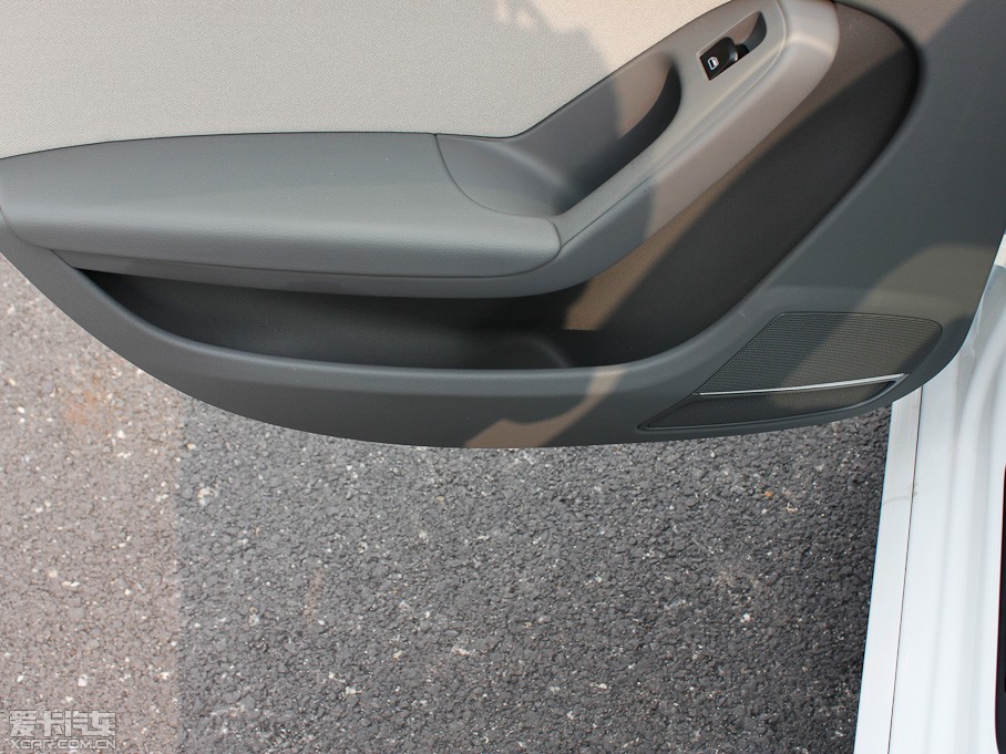 2012WA4L 2.0TFSI CVT˜ʰ