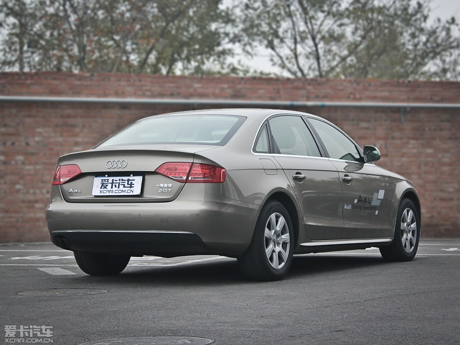 2012?yun)WA4L 2.0TFSI CVTm