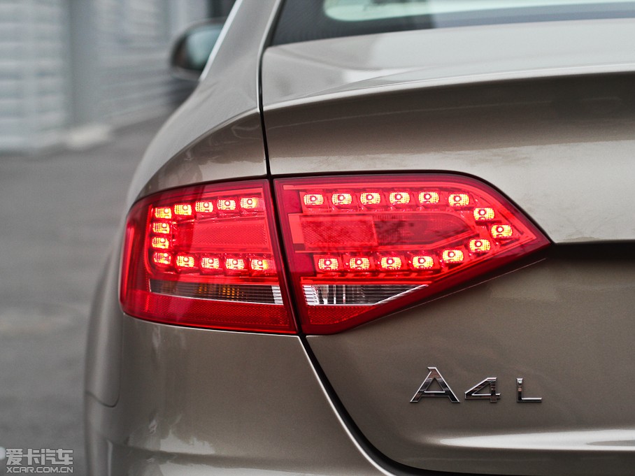 2012WA4L 2.0TFSI CVTm