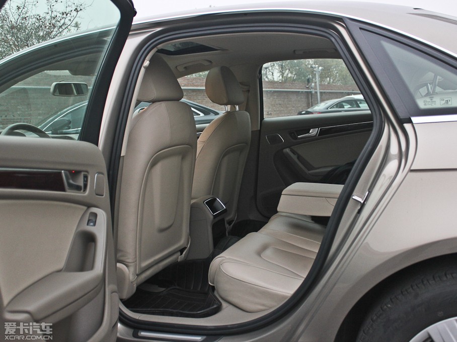 2012WA4L 2.0TFSI CVTm