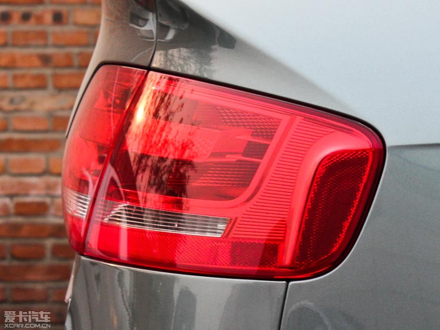 2012?yun)WA4L 1.8TFSI CVTm