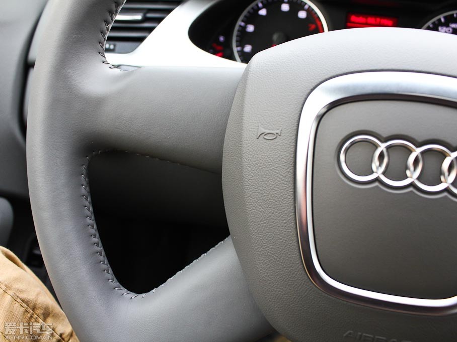 2012?yun)WA4L 1.8TFSI CVTm