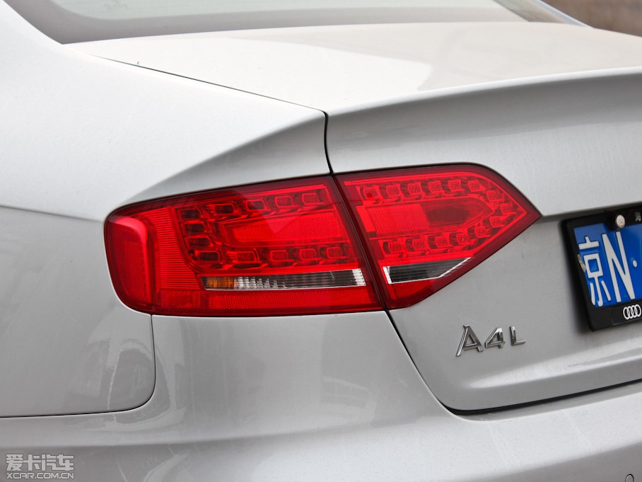 2012?yun)WA4L 2.0TFSI CVTg(sh)