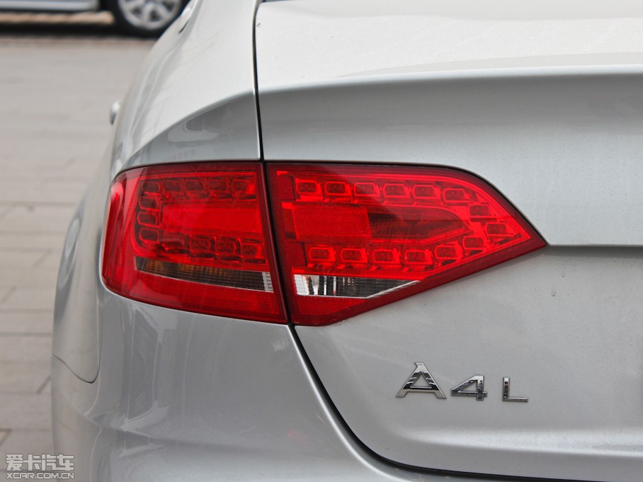 2012?yun)WA4L 2.0TFSI CVTg(sh)