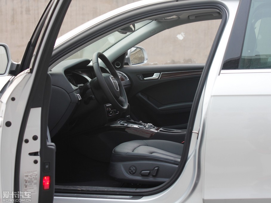 2012WA4L 2.0TFSI CVTg