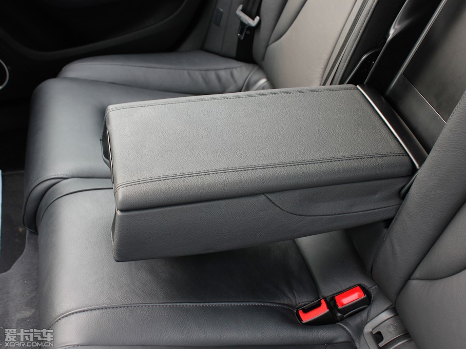 2012WA4L 2.0TFSI CVTg